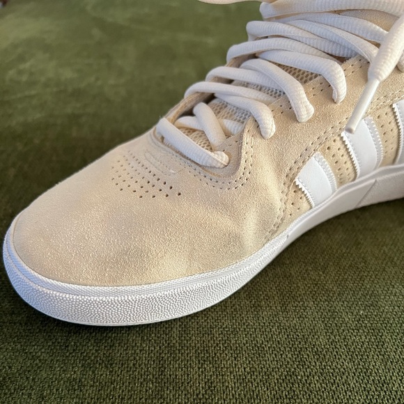 Adidas | Tyshawn Mid Off-White skate shoes - Picture 9 of 14